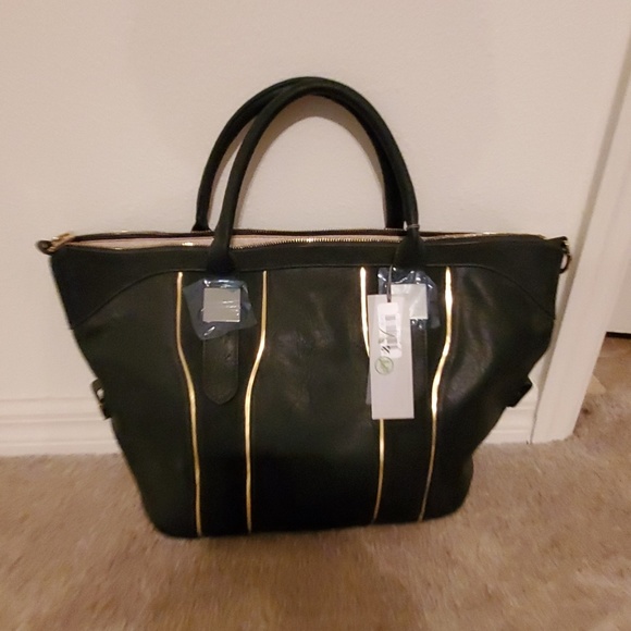 Purse - Picture 1 of 1